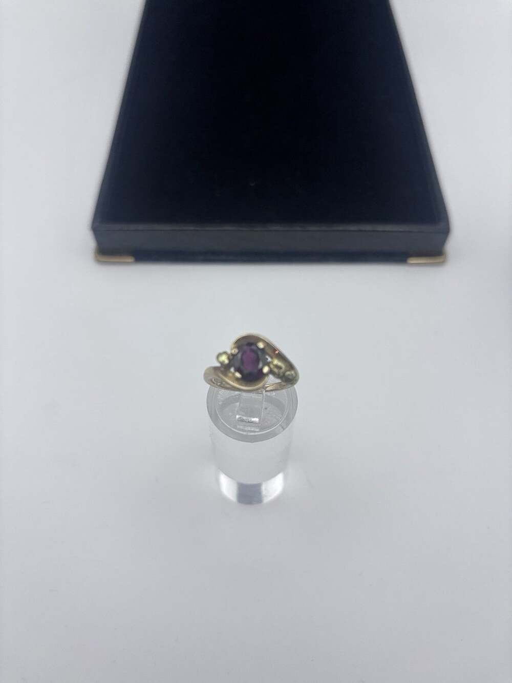 Vintage 10k Solid Gold Nugget Ring with Garnet – Size 5.5 – 3.5g